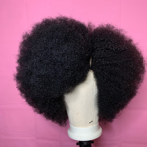 Stylist Faux AFRO wig - Picture 1 of 3